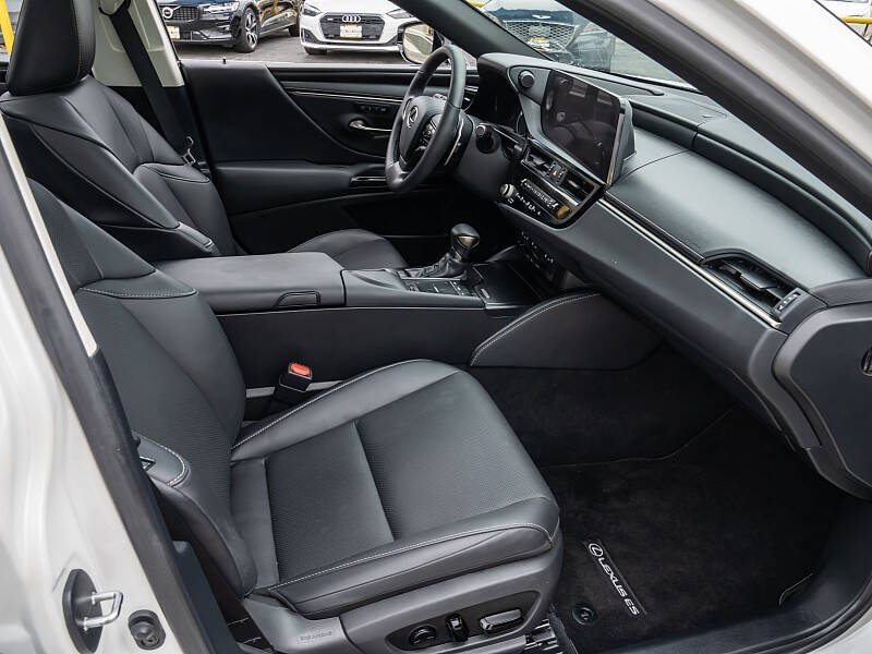 2022 Lexus ES 350