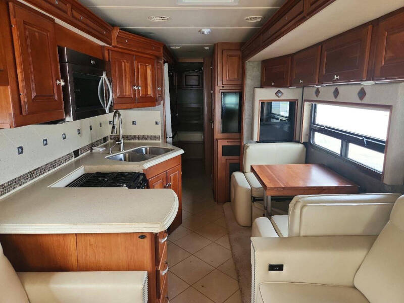 2014 Freightliner XCL Chassis