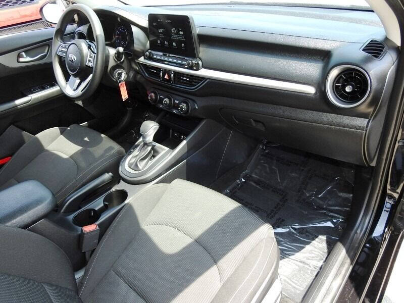 2021 KIA Forte Sedan - $15,900