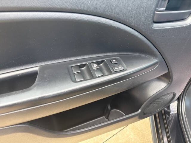 2024 Mitsubishi Mirage ES