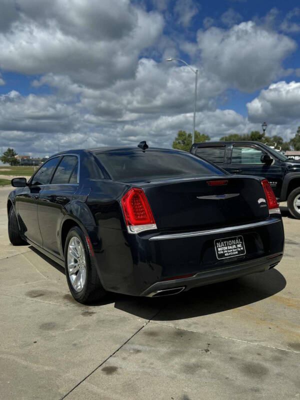 2019 Chrysler 300 Touring L