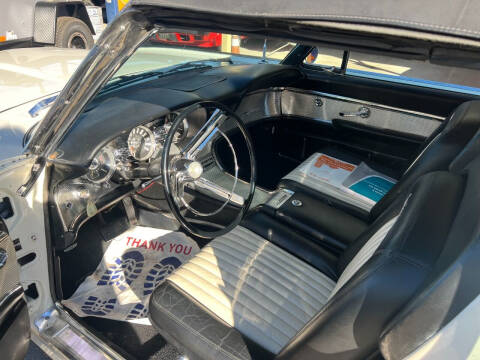 1961 Ford Thunderbird