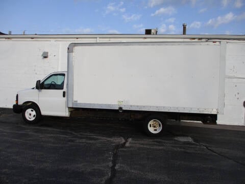 2012 GMC Savana for sale at Dunne Deals in Crystal Lake IL