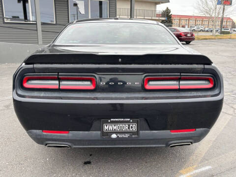 2019 Dodge Challenger SXT