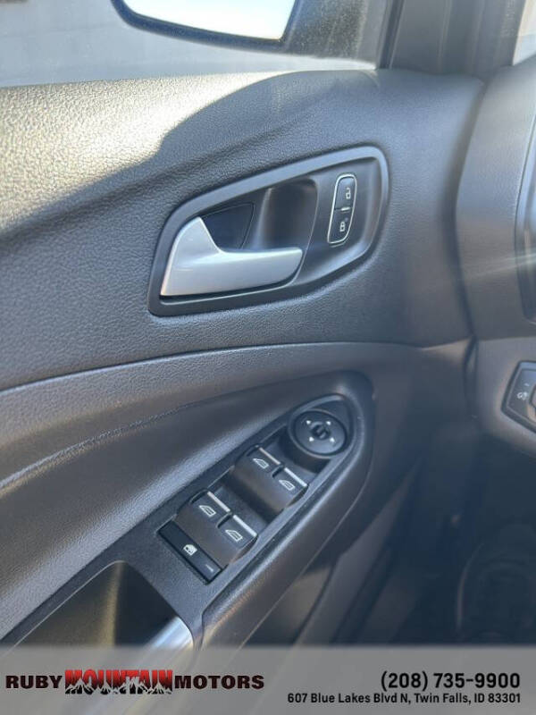 2017 Ford C-MAX Hybrid SE