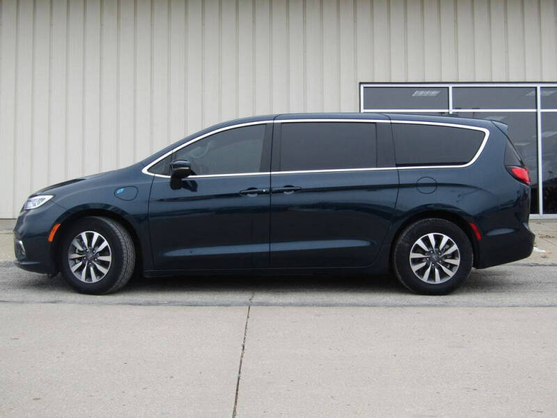 2023 Chrysler Pacifica Plug-In Hybrid Touring L