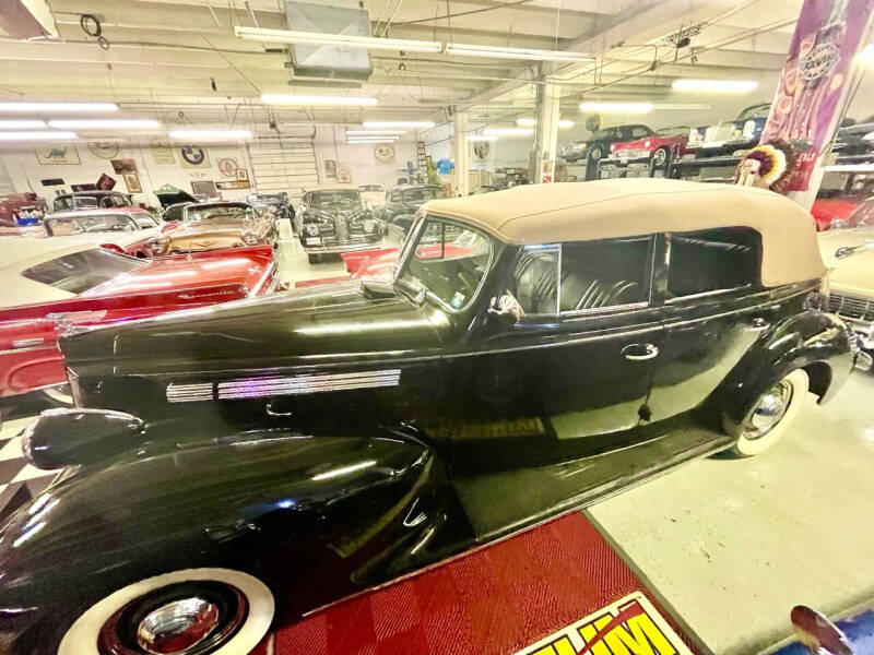 1939 Packard Caribbean