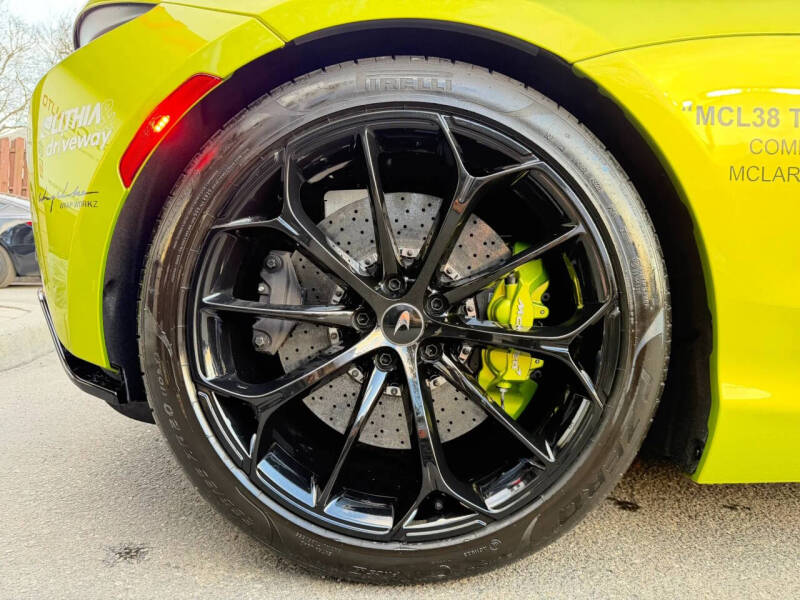2023 McLaren Artura