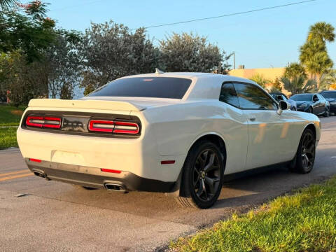 2019 Dodge Challenger SXT