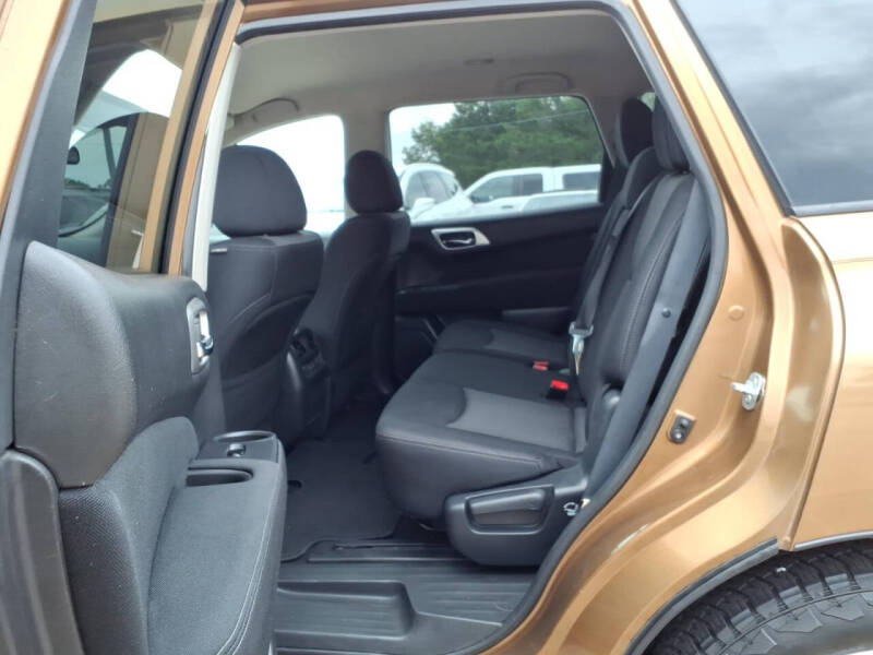 2017 Nissan Pathfinder S