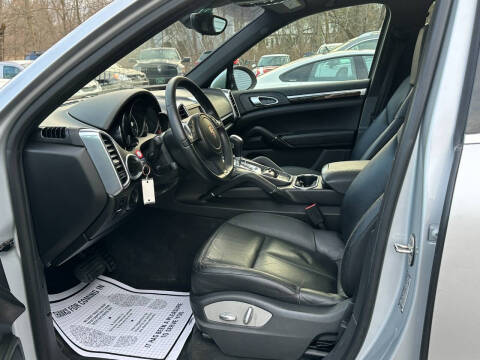 2014 Porsche Cayenne Platinum