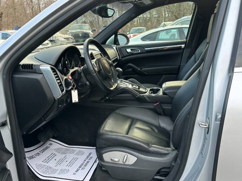 2014 Porsche Cayenne Platinum