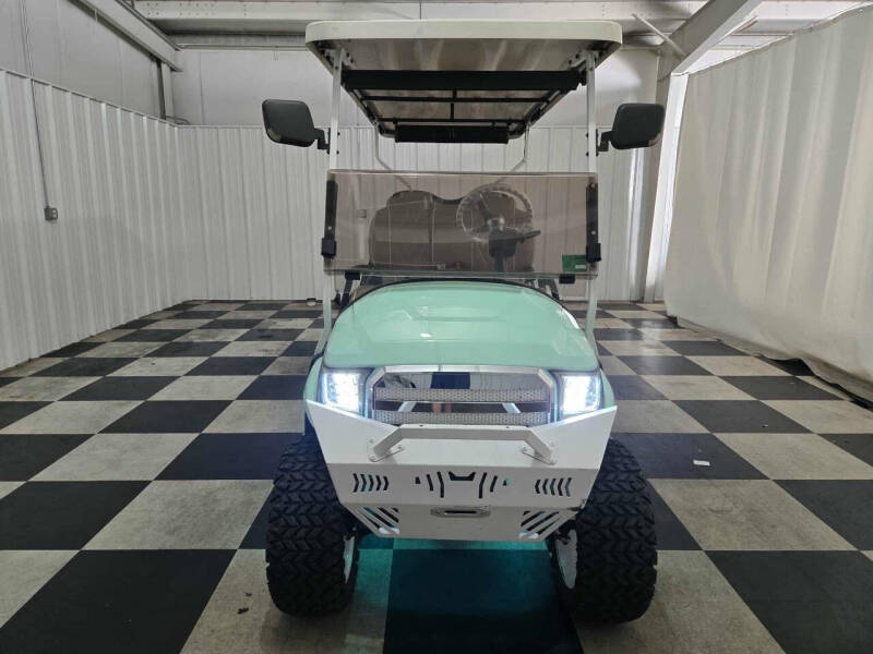 2022 Kodiak Defender 6 Passenger