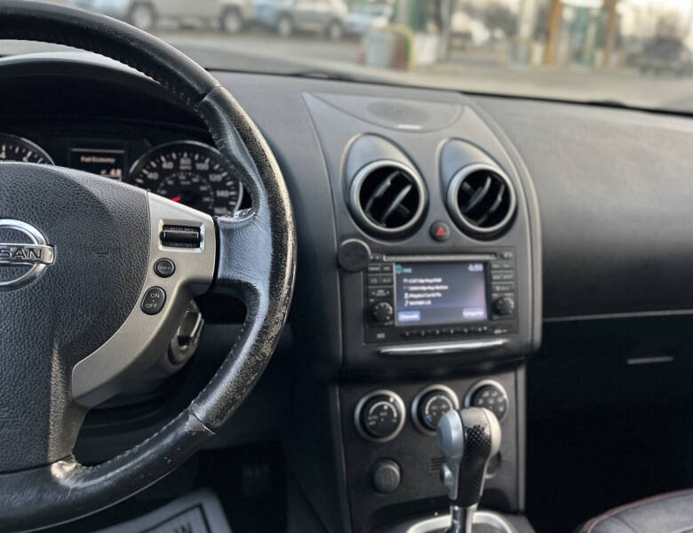 2012 Nissan Rogue SV w/SL Package