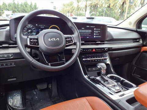 2024 Kia Carnival SX