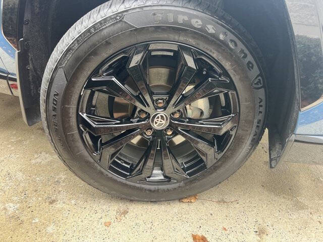 2023 Toyota RAV4 Hybrid SE