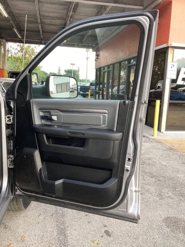 2023 RAM 1500 Classic SLT