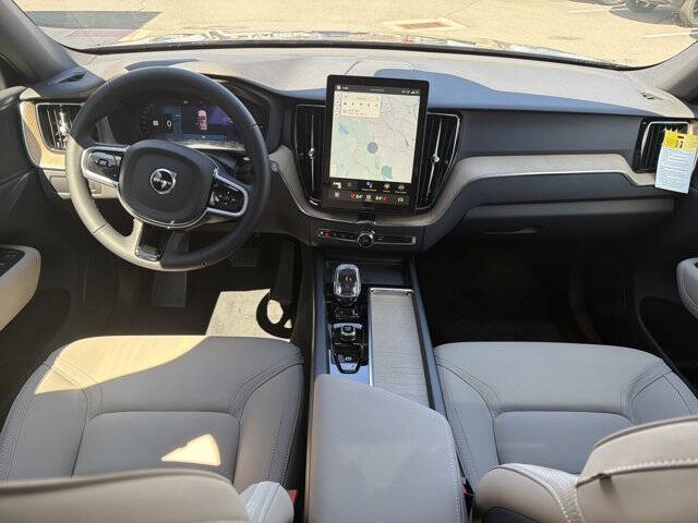 2026 Volvo XC60 T8 Plus