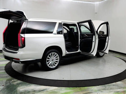 2022 Cadillac Escalade ESV Luxury
