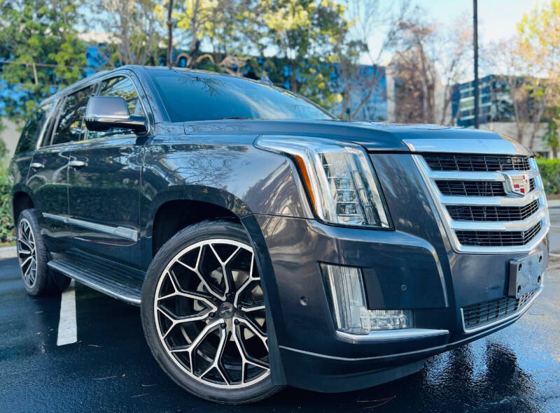 2017 Cadillac Escalade Luxury