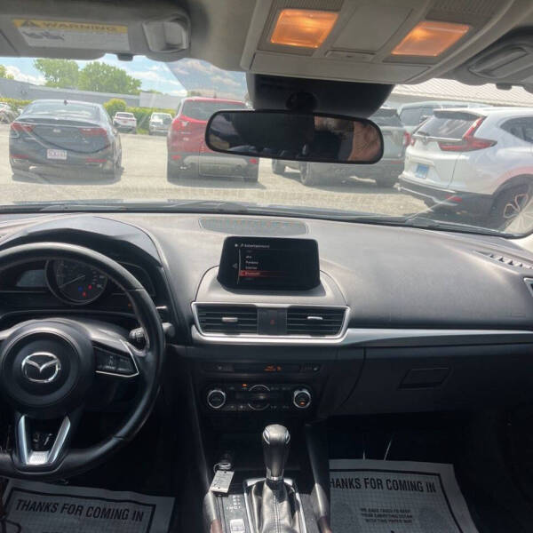 2018 Mazda MAZDA3 Touring