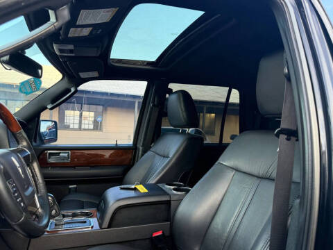 2016 Lincoln Navigator Select