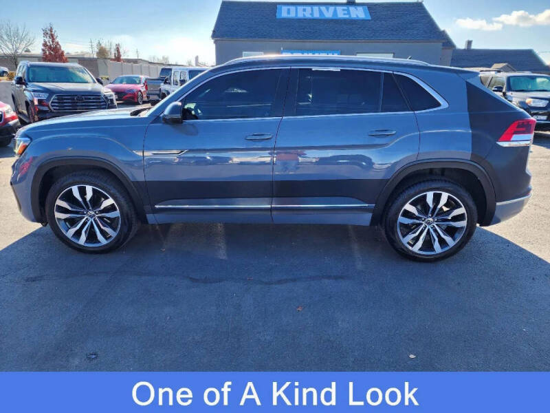 2020 Volkswagen Atlas Cross Sport V6 SEL R-Line 4Motion