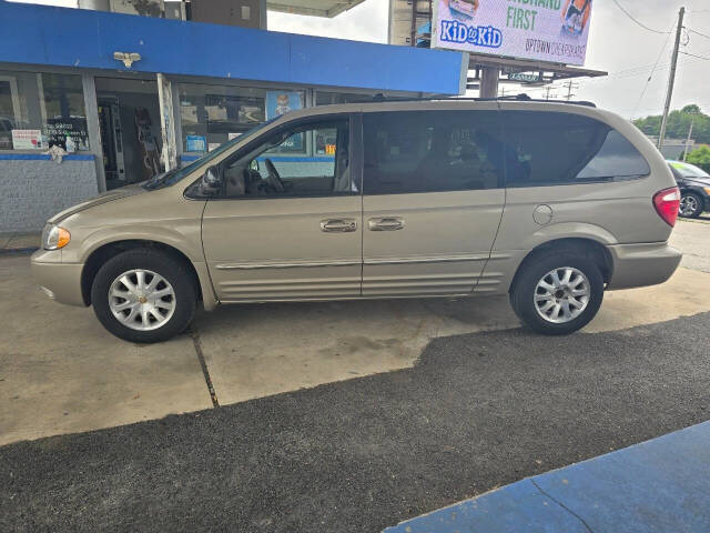 2002 Chrysler Town and Country for sale at QUEENSGATE AUTO SALES in York, PA