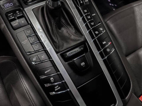 2020 Porsche Macan S