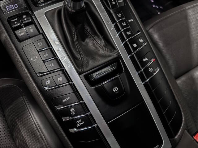 2020 Porsche Macan S