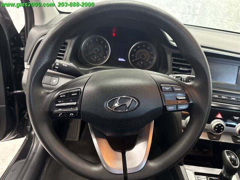 2019 Hyundai Elantra SE