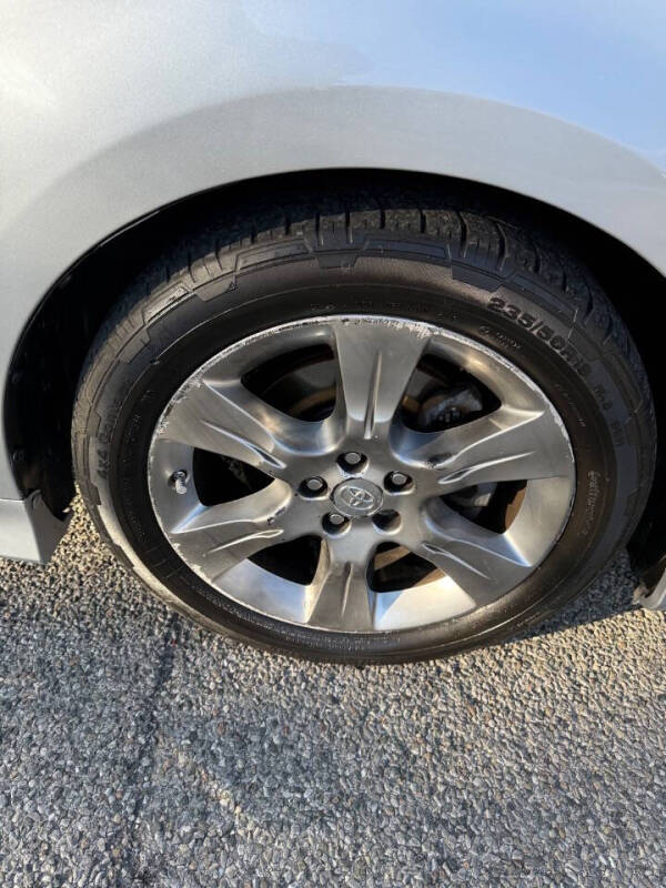 2014 Toyota Sienna SE 8-Passenger