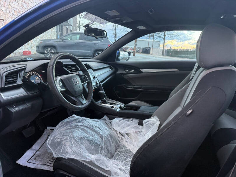 2017 Honda Civic LX-P