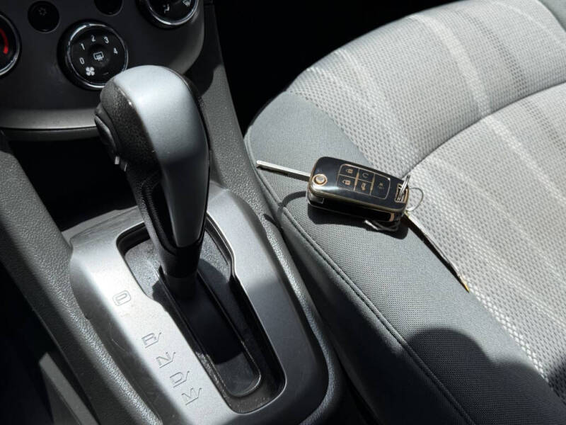 2017 Chevrolet Sonic LT Auto