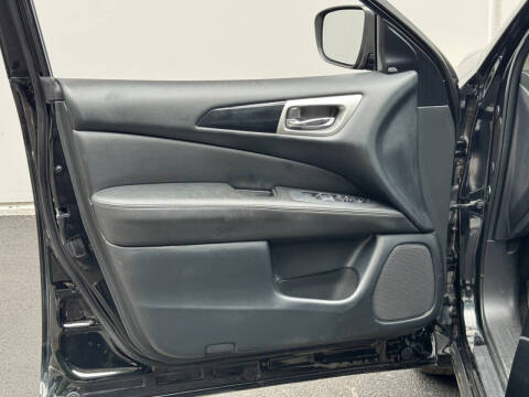 2019 Nissan Pathfinder SV