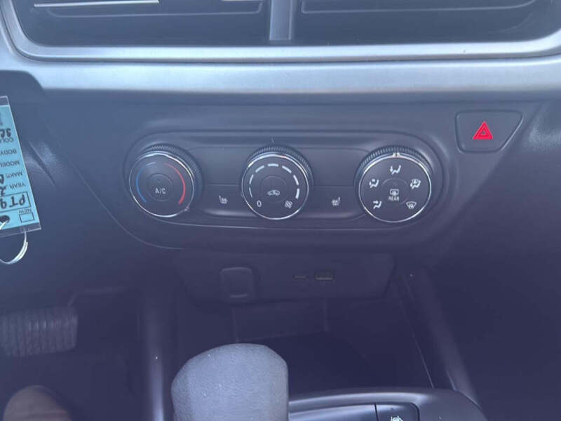 2025 Chevrolet Trax LS