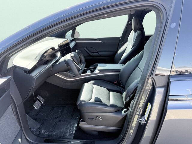 2023 Tesla Model X Standard Range