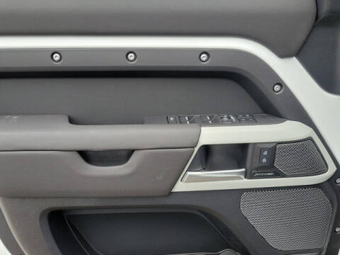 2024 Land Rover Defender 110 V8 P500 SE