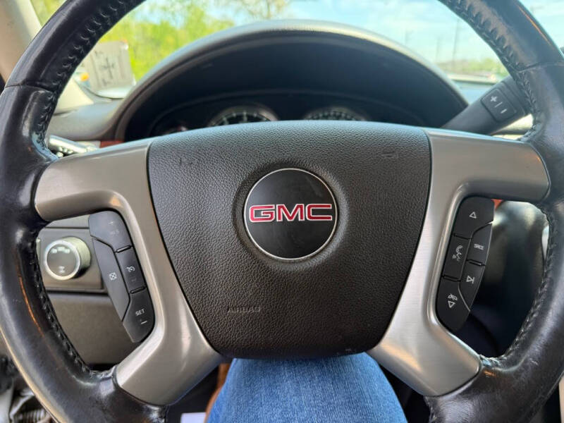 2013 GMC Yukon XL SLT