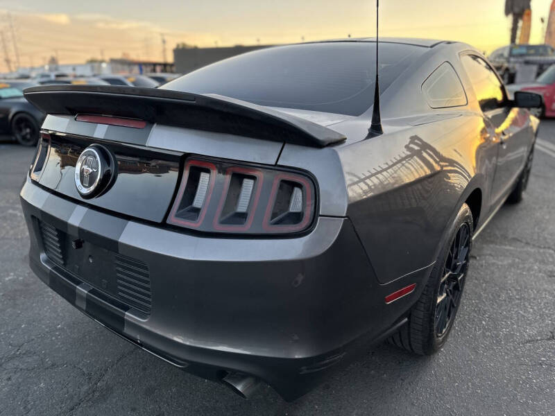 2014 Ford Mustang V6
