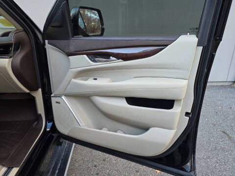 2017 Cadillac Escalade Premium Luxury