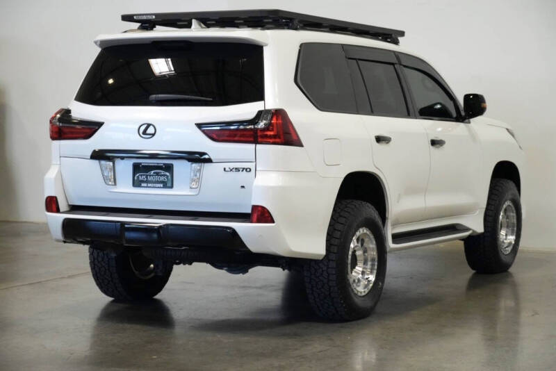 2016 Lexus LX 570