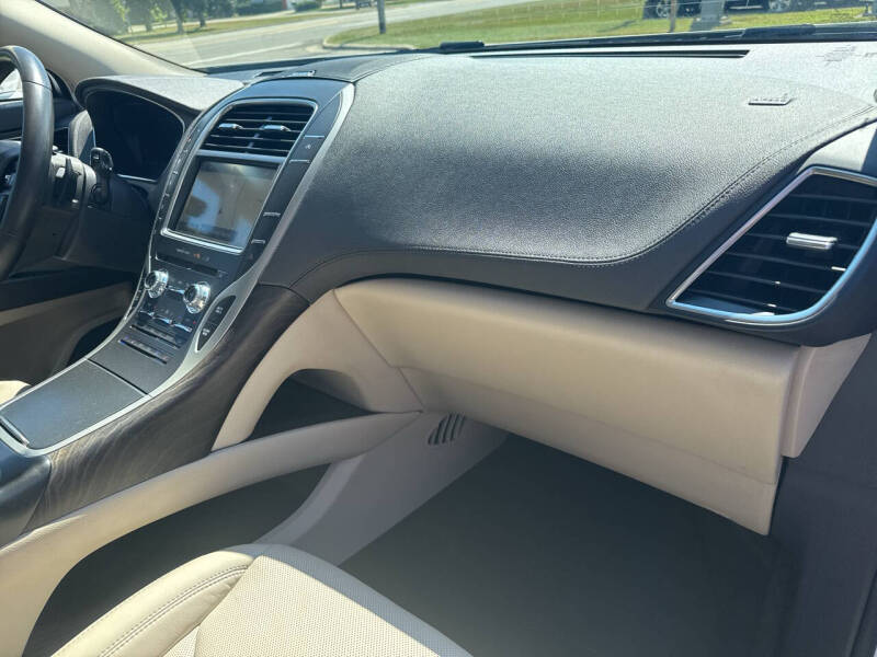 2020 Lincoln Nautilus Reserve