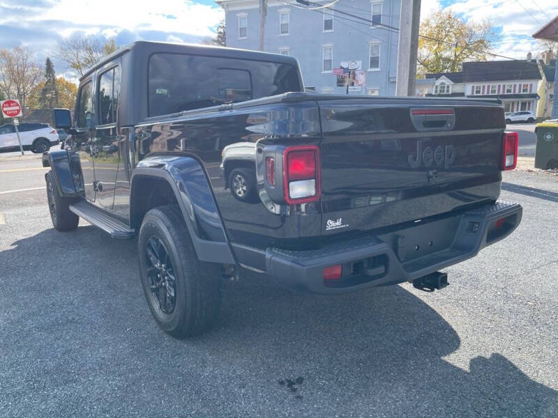 2022 Jeep Gladiator Altitude