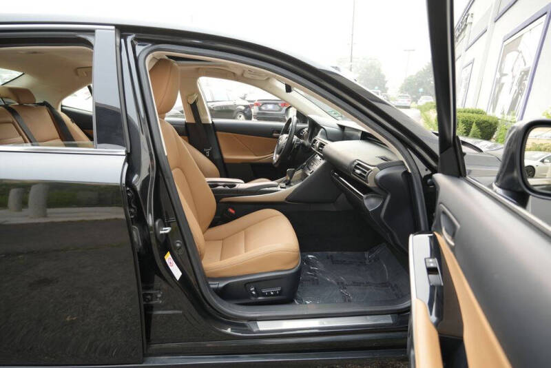 2018 Lexus IS 300