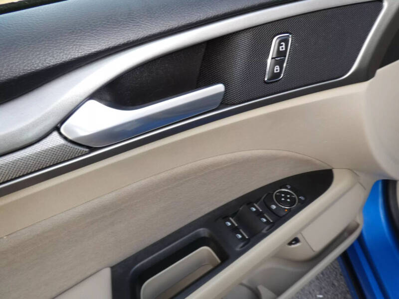 2019 Ford Fusion Hybrid SE