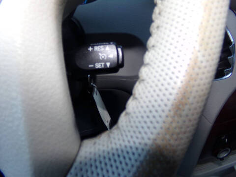 2011 Toyota Sienna XLE 7-Passenger Auto Access Seat