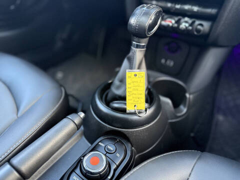 2017 MINI Hardtop 2 Door Cooper