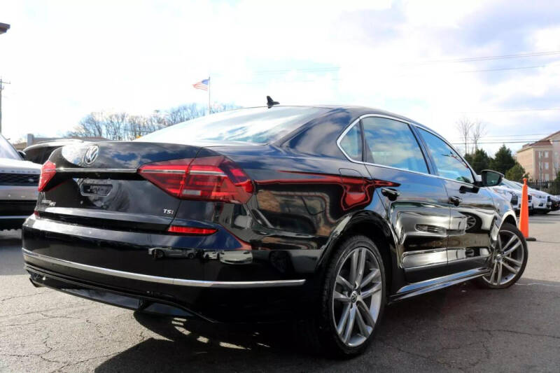 2019 Volkswagen Passat SE R-Line