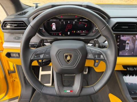 2025 Lamborghini Urus SE